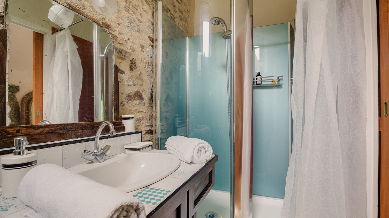 Photo of Bathroom in Cuguen