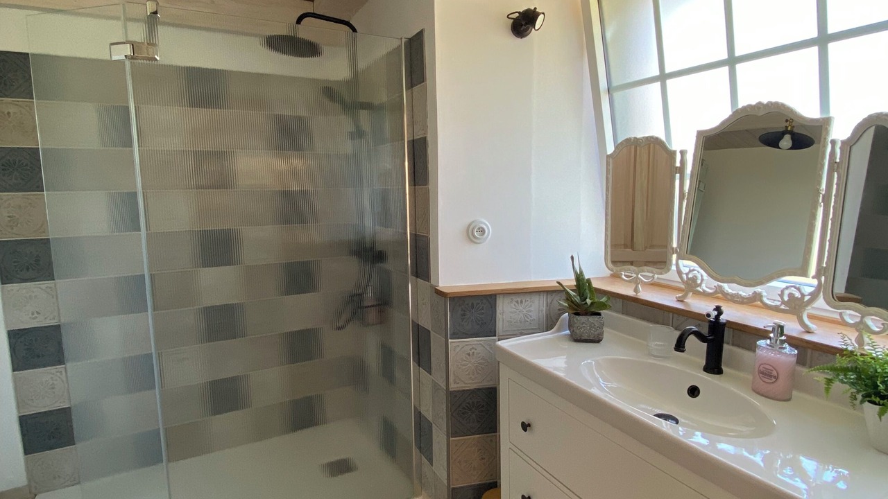 Photo of Bathroom in Hudimesnil