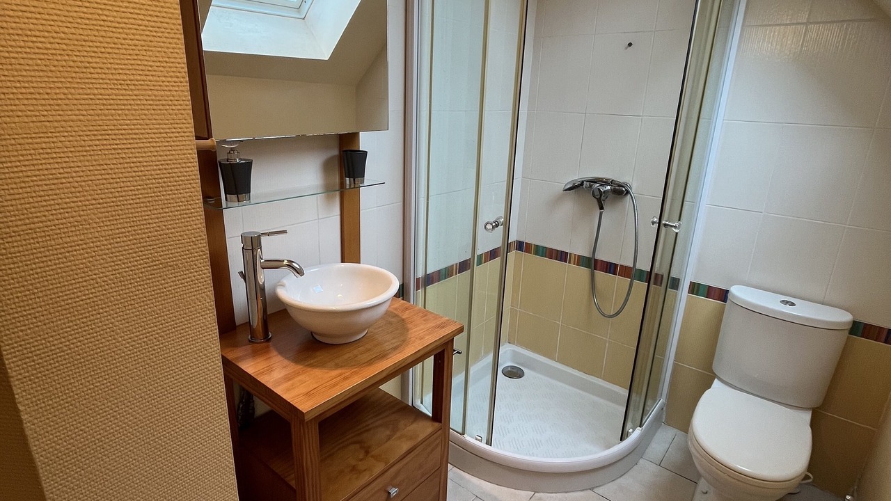 Photo of Bathroom in Fontaine-la-Guyon