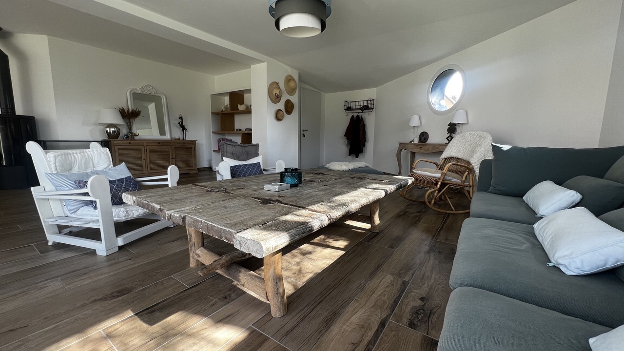 Photo of Livingroom in Saint-Germain-sur-Ay