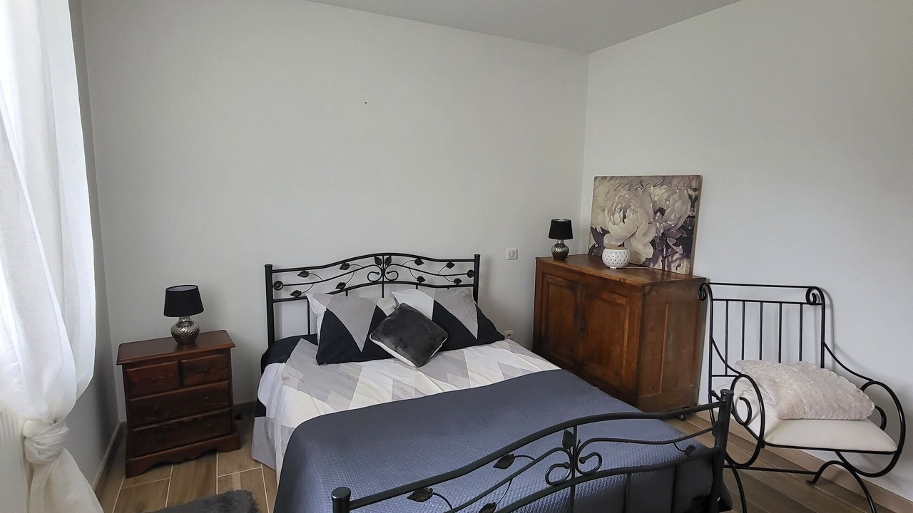 Photo of Bedroom in Ploneour-Lanvern
