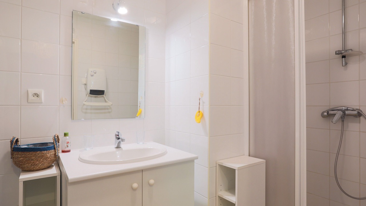 Photo of Bathroom in Etables-sur-Mer