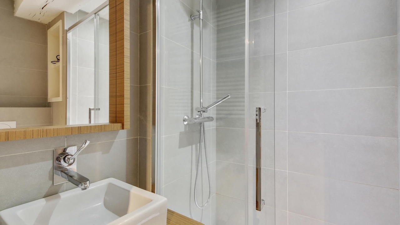 Photo of Bathroom in Odeon