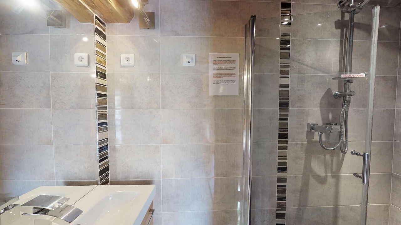 Photo of Bathroom in Tamerville