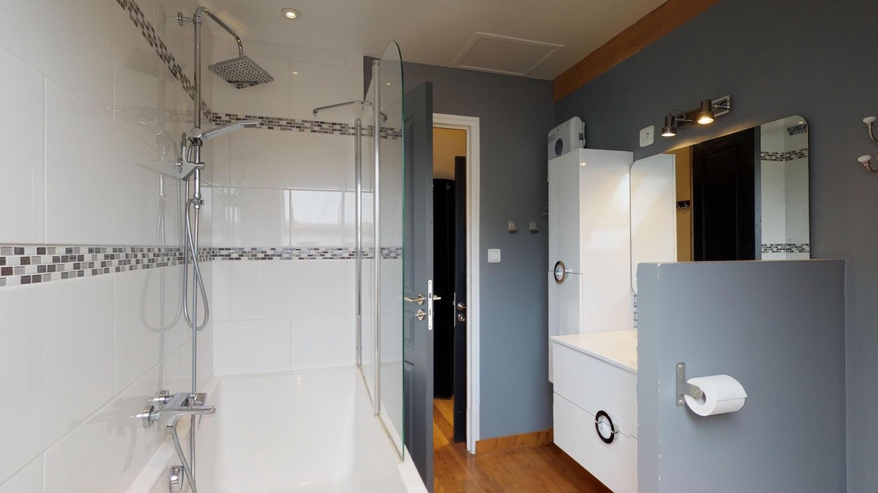 Photo of Bathroom in Tamerville