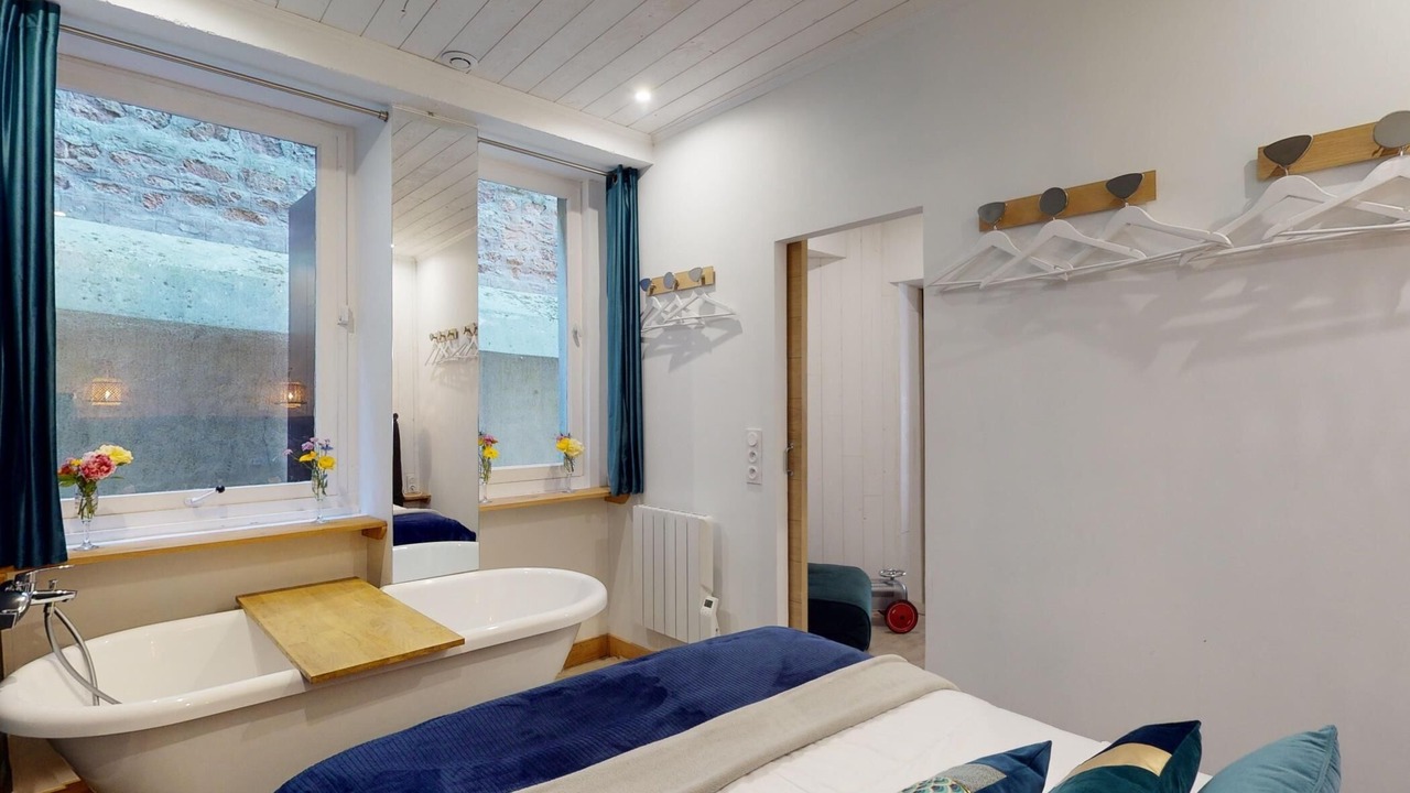 Photo of Bedroom in Villedieu-les-Poeles