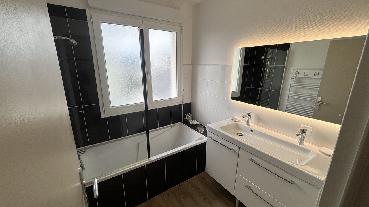 Photo of Bathroom in Ile-Tudy