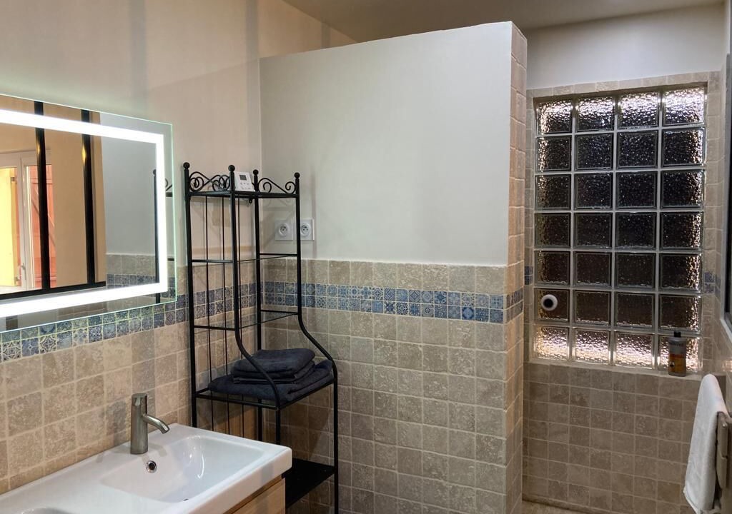 Photo of Bathroom in Malakoff