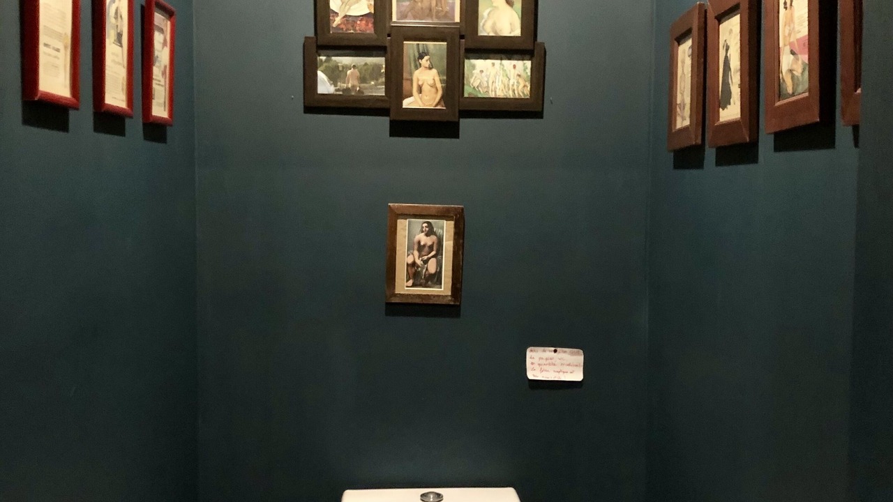 Photo of Bathroom in La Chapelle-Montligeon