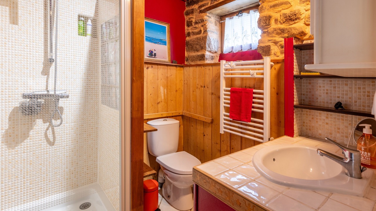 Photo of Bathroom in Serent