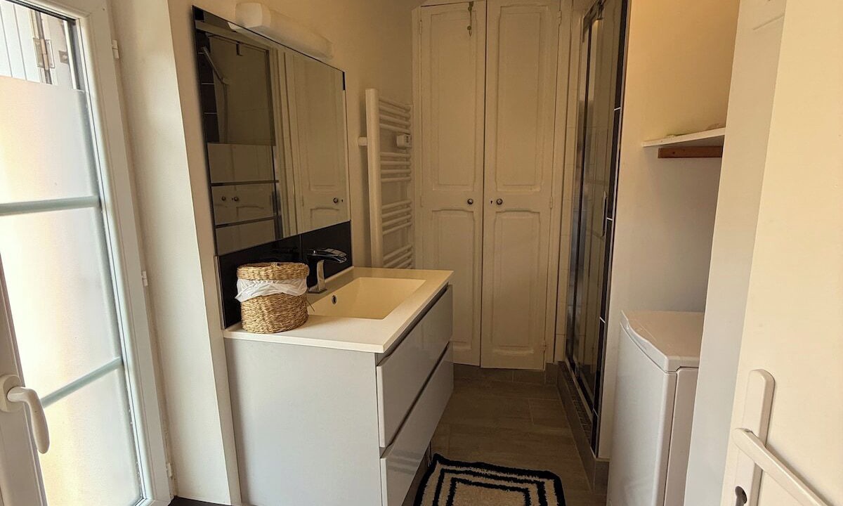 Photo of Bathroom in Hermanville-sur-Mer