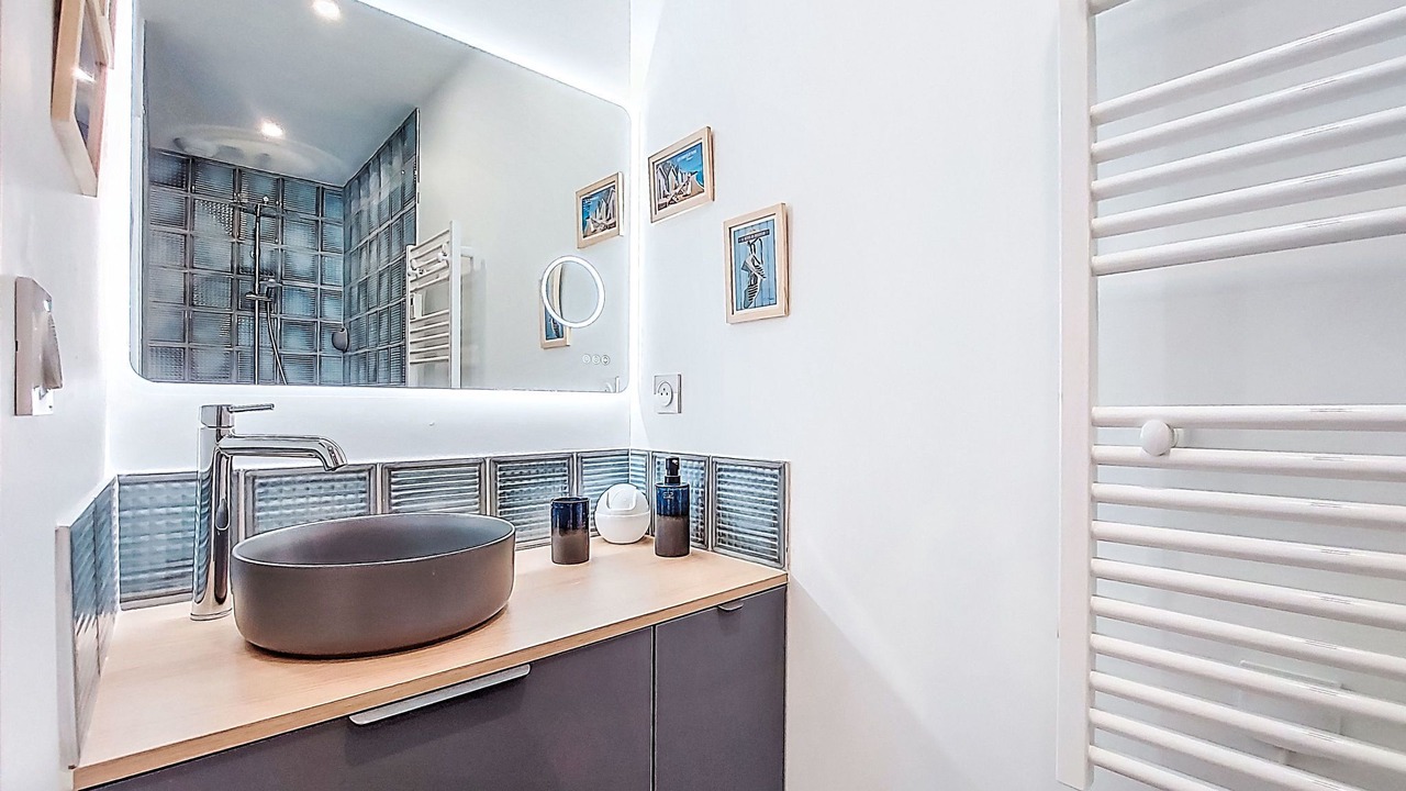 Photo of Bathroom in Le Tour-du-Parc