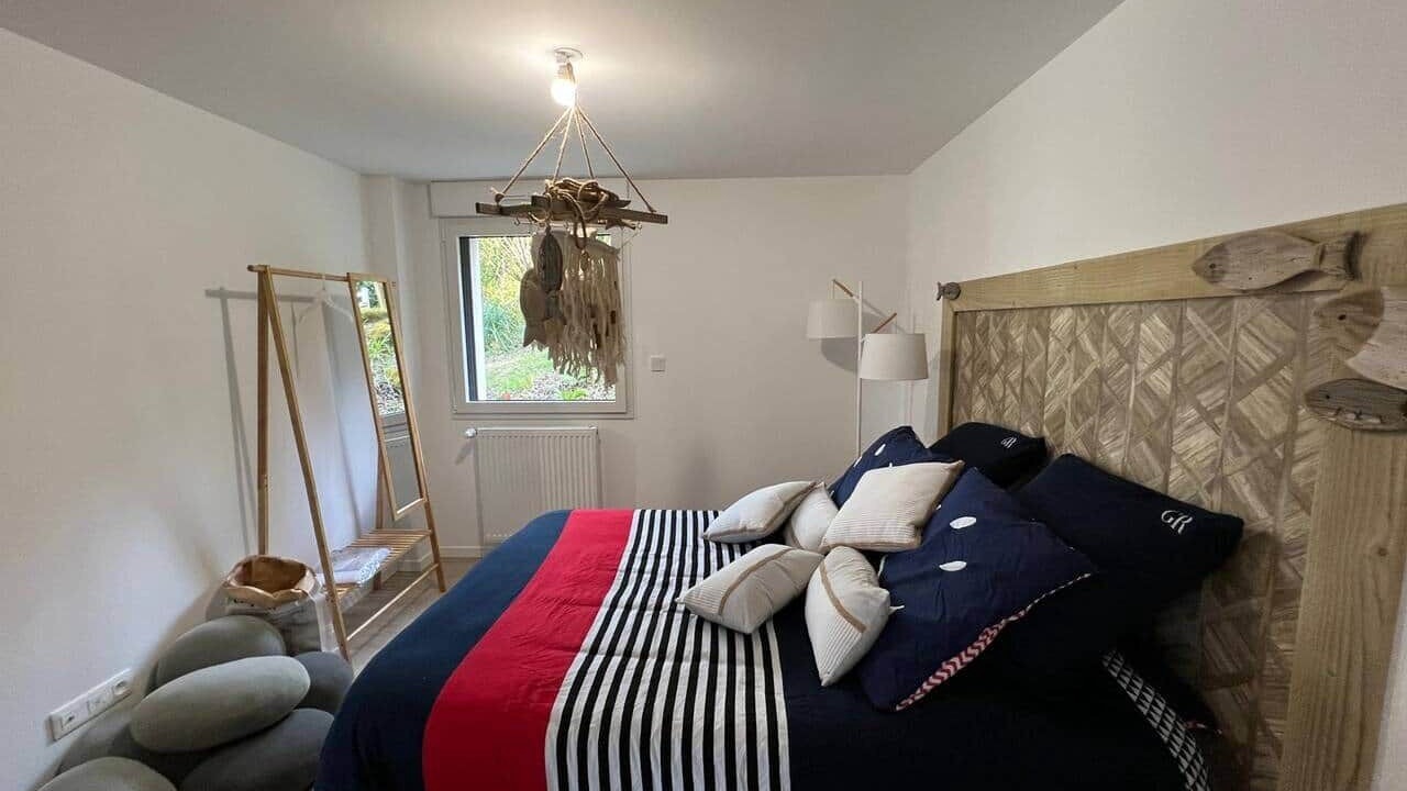 Photo of Bedroom in Saint-Laurent-sur-Mer