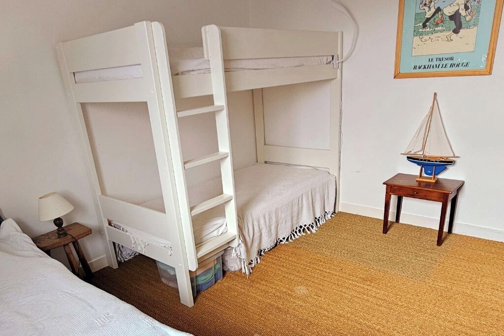 Photo of Bedroom in Arzon