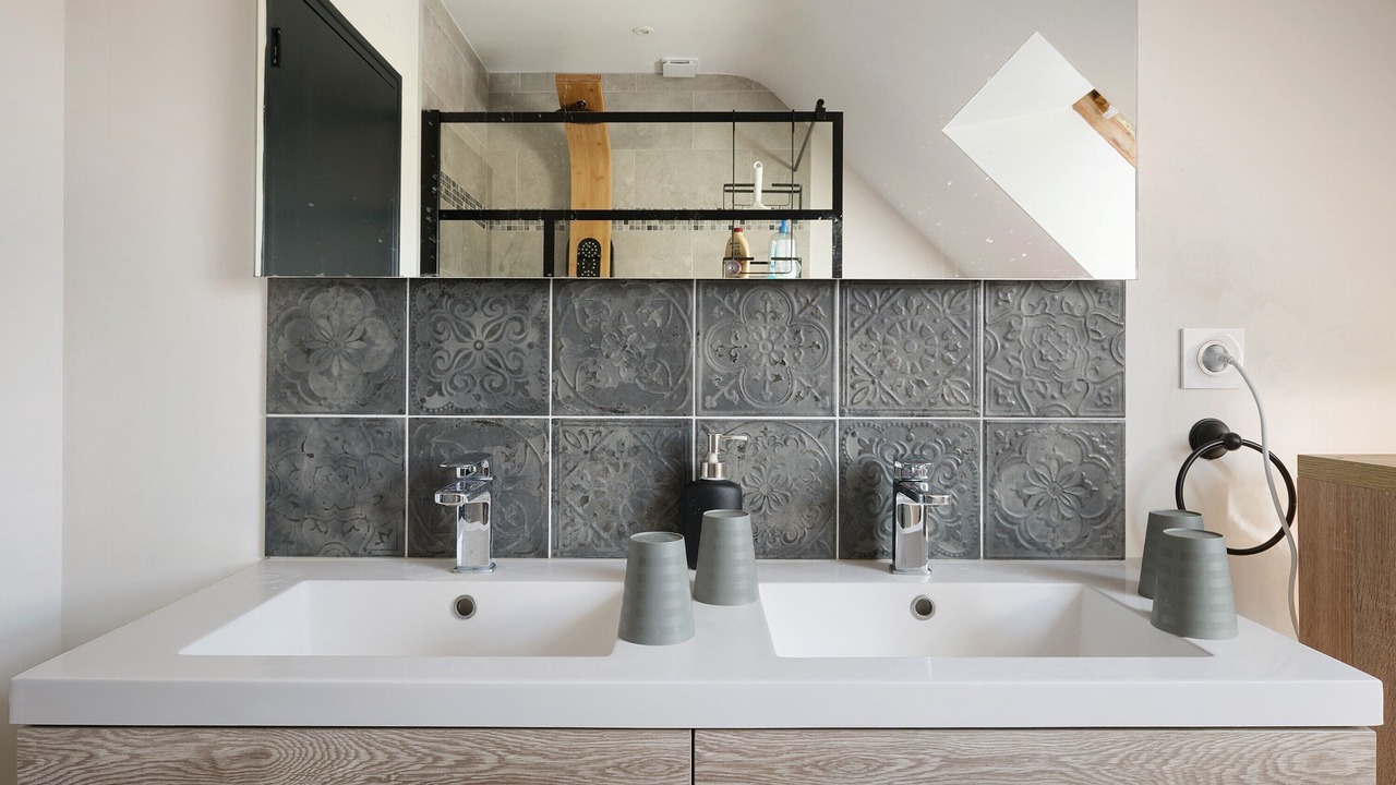 Photo of Bathroom in Laille