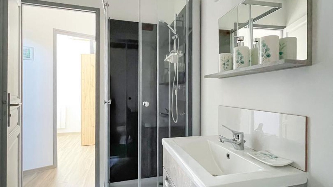 Photo of Bathroom in Saint-Pierre-du-Regard