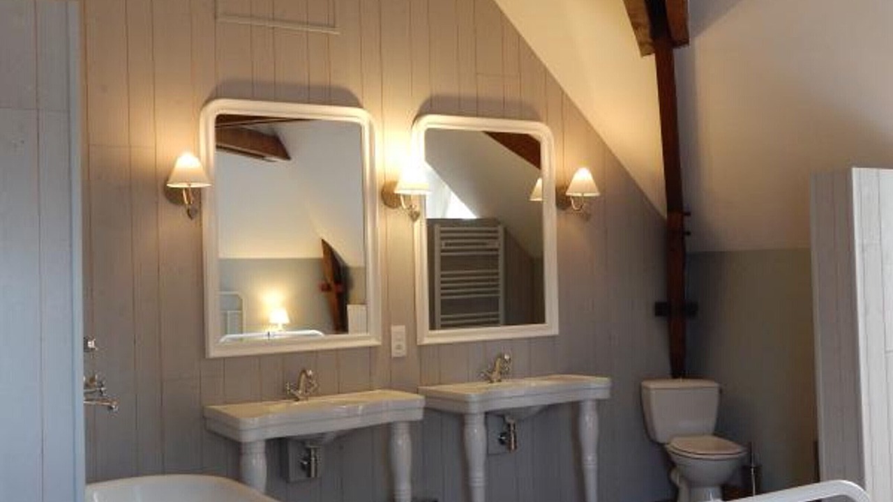 Photo of Bathroom in Bricquebosq