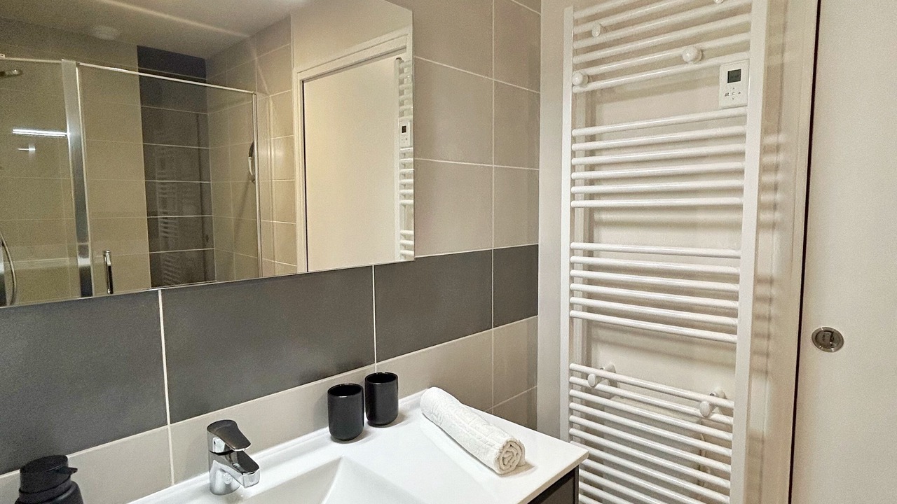Photo of Bathroom in Etables-sur-Mer