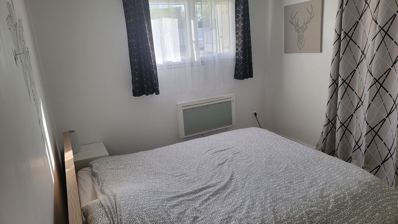 Photo of Bedroom in Magny-les-Hameaux