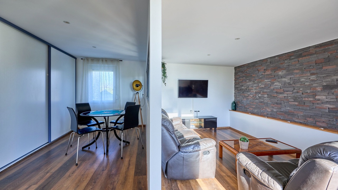 Photo of Livingroom in Terre-et-Marais