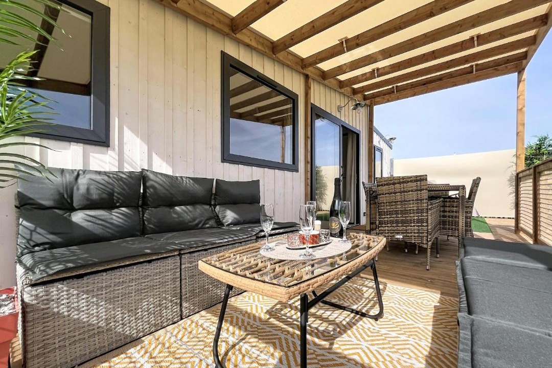 Photo of Patio Balcony in Saint-Pair-sur-Mer