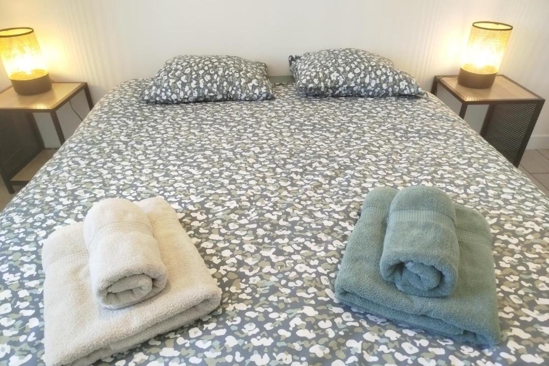 Photo of Bedroom in Dragey-Ronthon