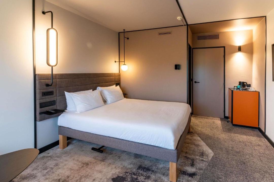 Photo of Bedroom in Magny-les-Hameaux
