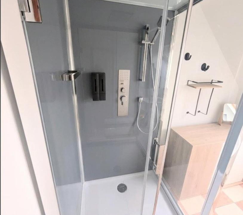 Photo of Bathroom in Dol-de-Bretagne