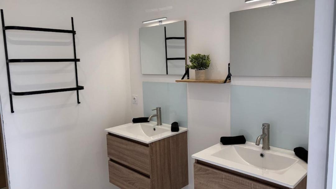 Photo of Bathroom in Tracy-sur-Mer
