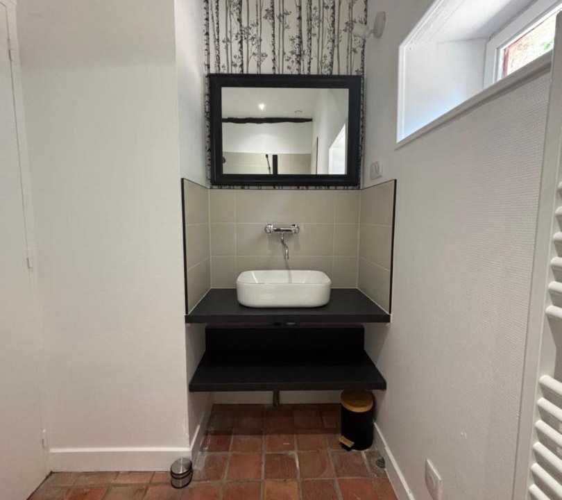 Photo of Bathroom in Yvre-l'Eveque