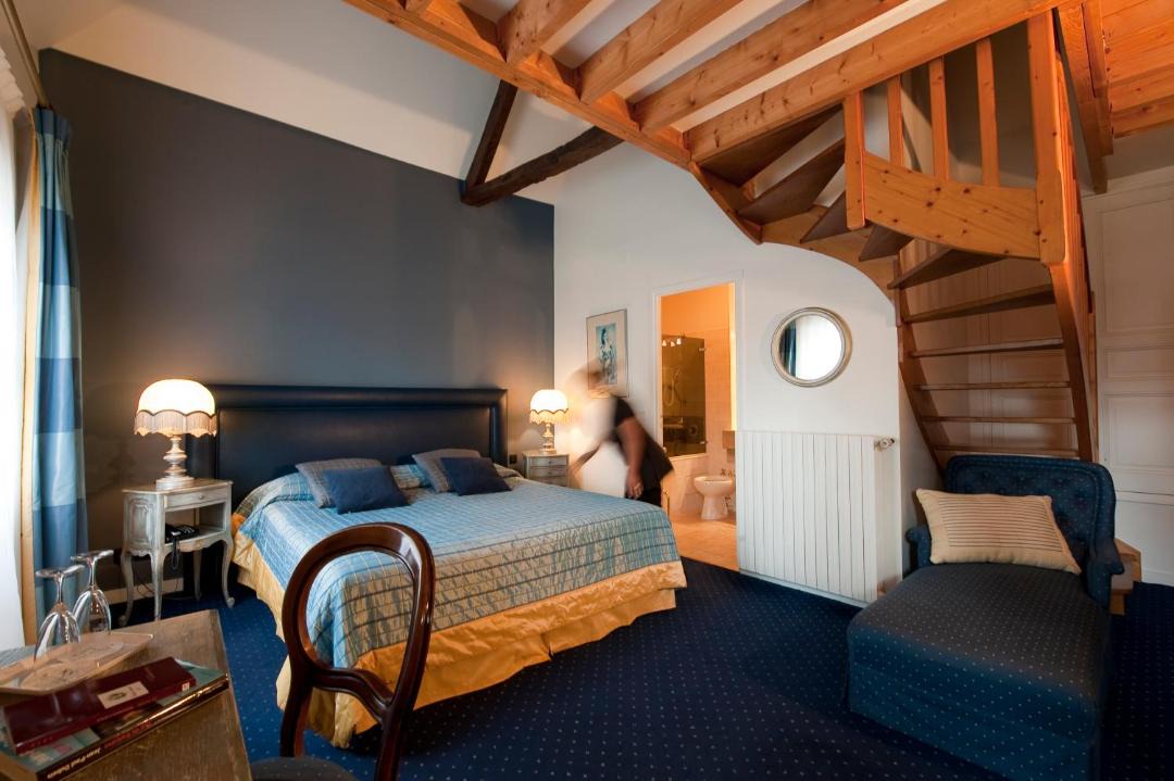 Photo of Bedroom in Juvigny-sous-Andaine
