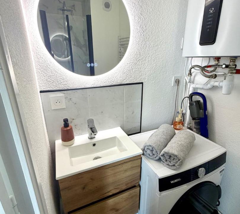 Photo of Bathroom in Sainte-Therese - Quineleu