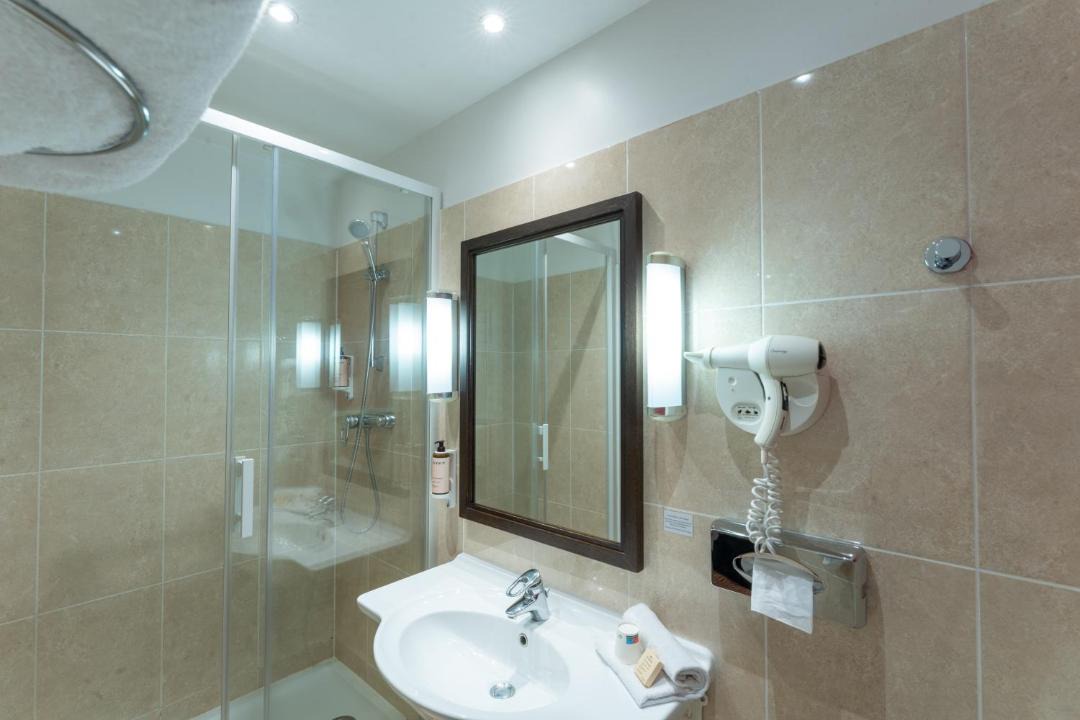 Photo of Bathroom in Cesson-Sevigne