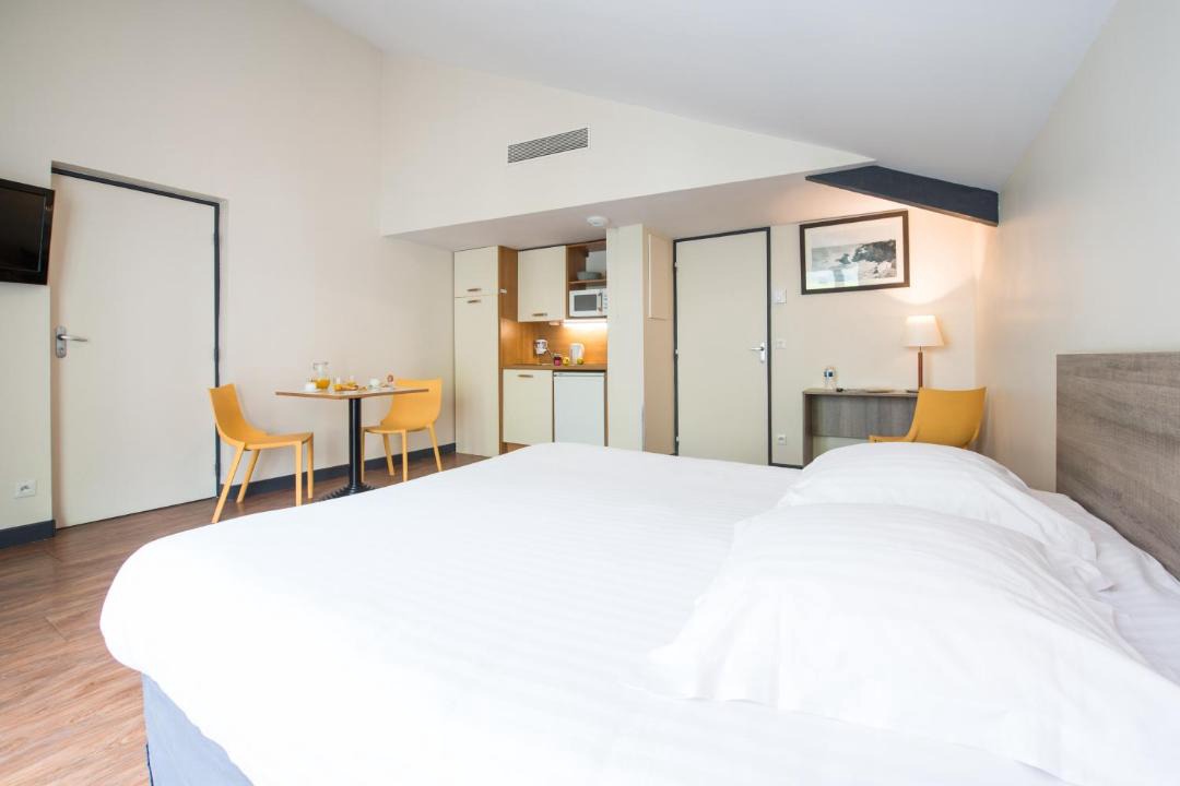 Photo of Bedroom in Saint-Nazaire