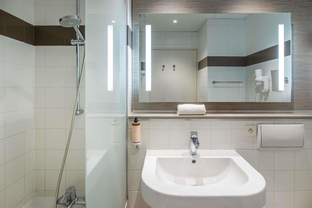 Photo of Others in Miroir - Batignolles