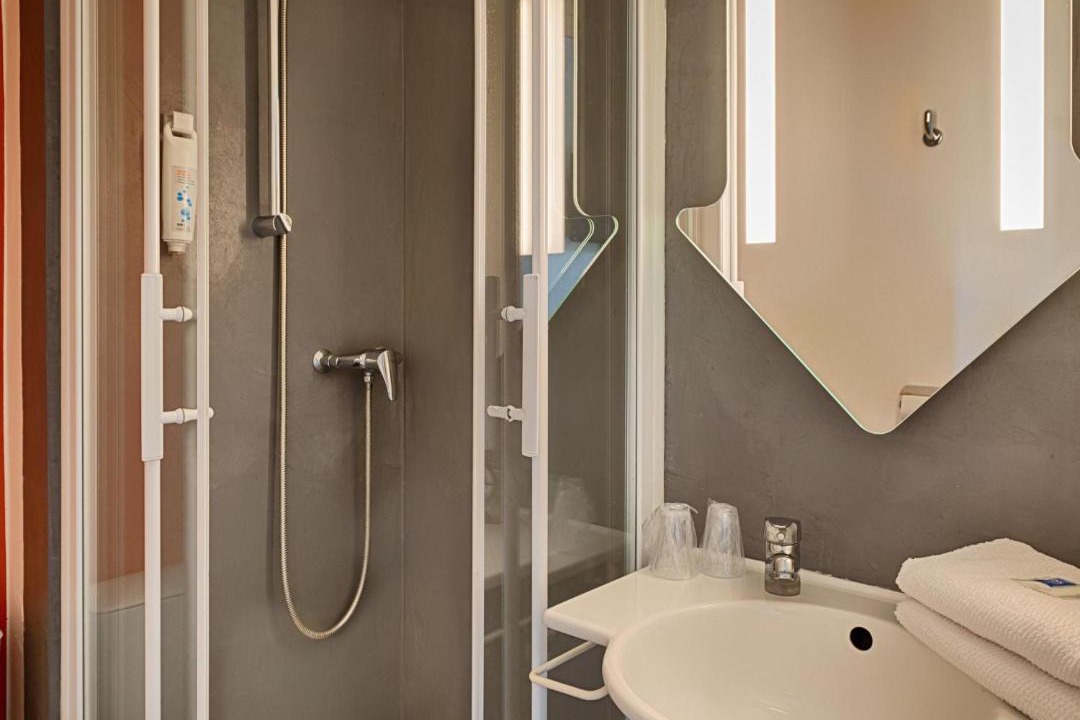 Photo of Bathroom in Redon