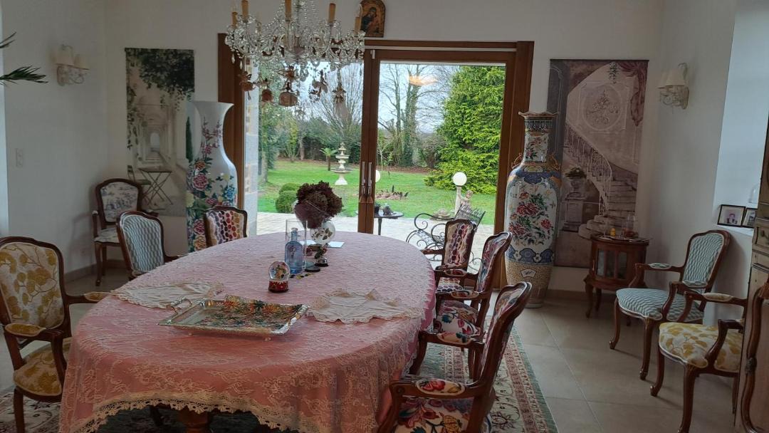 Photo of Others in Sens-de-Bretagne