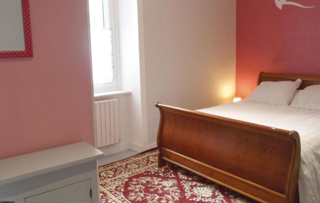 Photo of Bedroom in Hirel