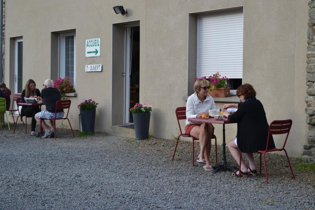 Photo of Others in Pontorson