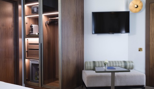 Communicating Luxury Room with a Superior Double Room