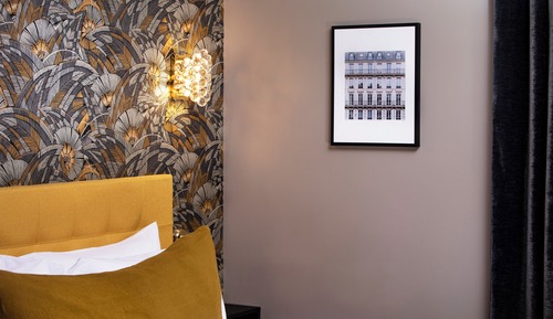 Two interconnecting deluxes rooms