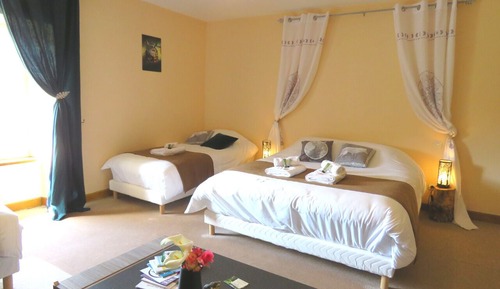 Family Studio, Multiple Beds, Non Smoking, Garden View