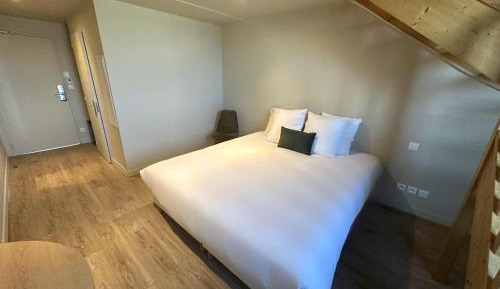 Superior King Room with Garden View - Non-Smoking