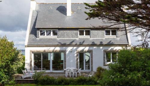 Four-Bedroom Deluxe Home - Oceanfront