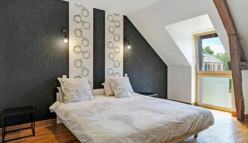 Deluxe Double Room with Shower