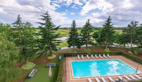 Deluxe Double Room with Golf View