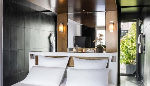 Signature Executive King Suite with Terrace