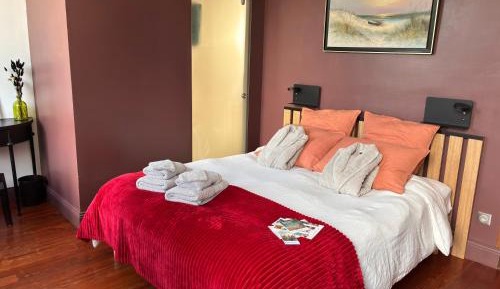 Deluxe Queen Room