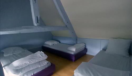 Room for 5 People – Shared Bathroom
