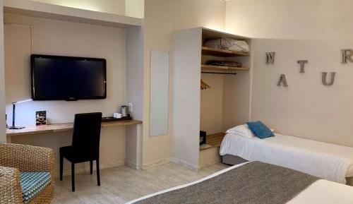 Deluxe King Room with One king Bed and One Single Bed - Non-Smoking
